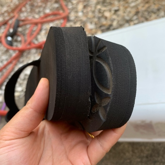 Nike | Shoes |Black and White Flip Flops | Women 11 - Picture 6 of 10